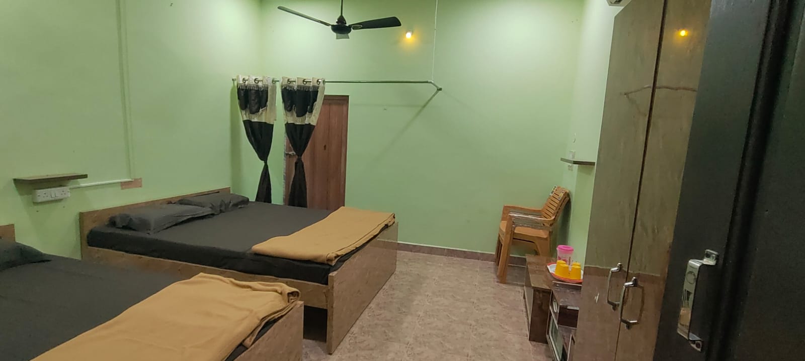 hotel-img